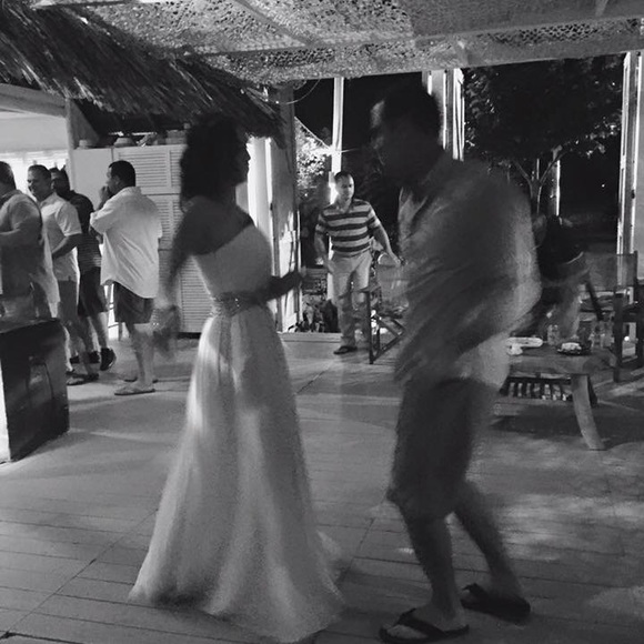 Poshmark - Picture 3 of 3